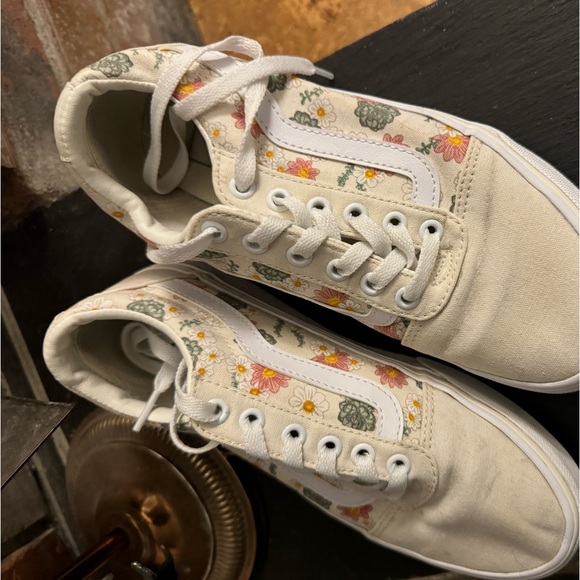 Floral Vans - Picture 2 of 4